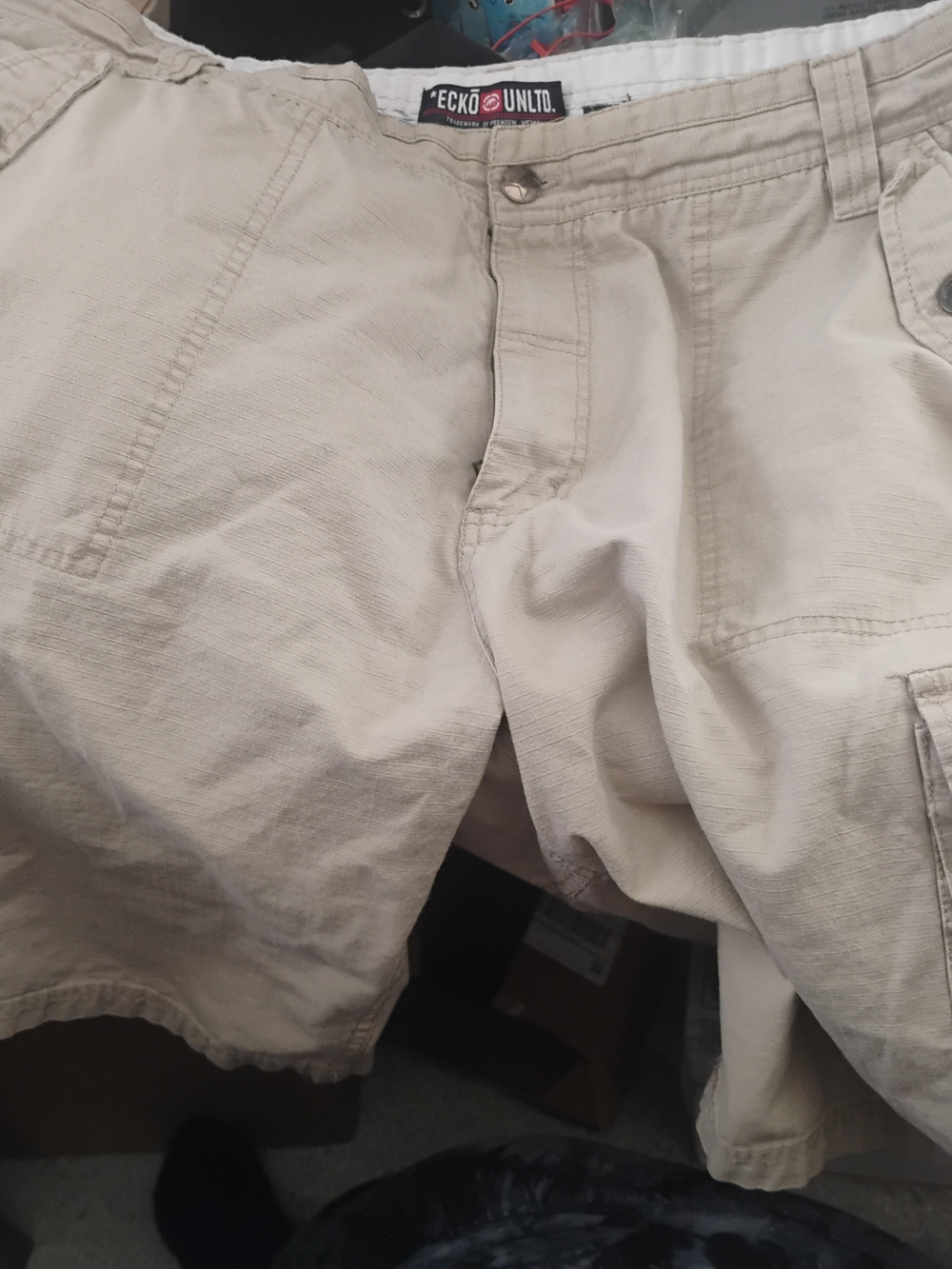 Ecko Unltd. Men's Beige Cargo Shorts